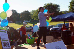 Coop5k2017_StretchingwithChelsea_PWT